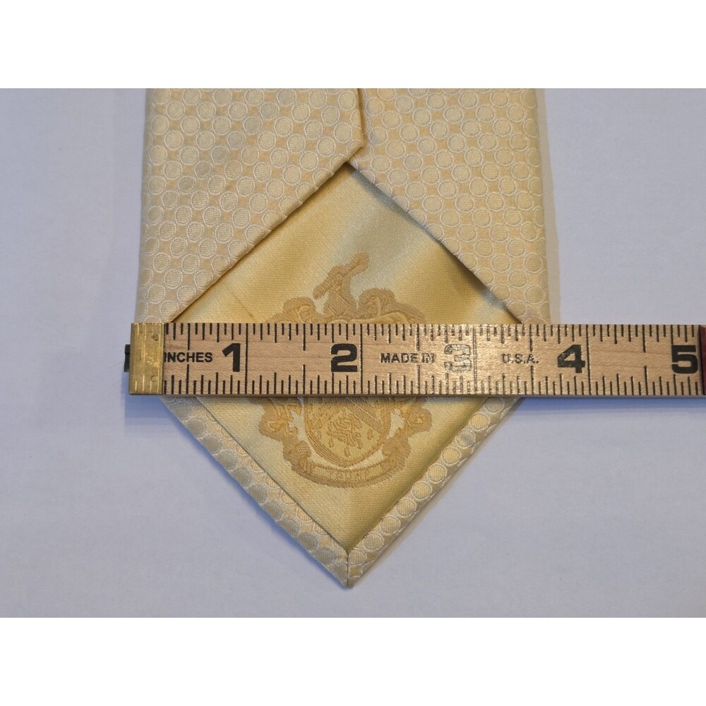 Donald J Trump Signature Collection Silk Tie Yellow Medallion 59” x 3.75" USA - Picture 6 of 6